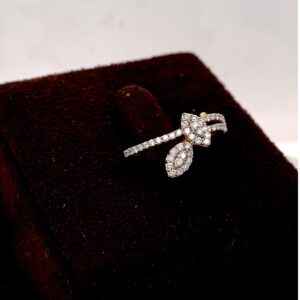 Shimmering diamond ring