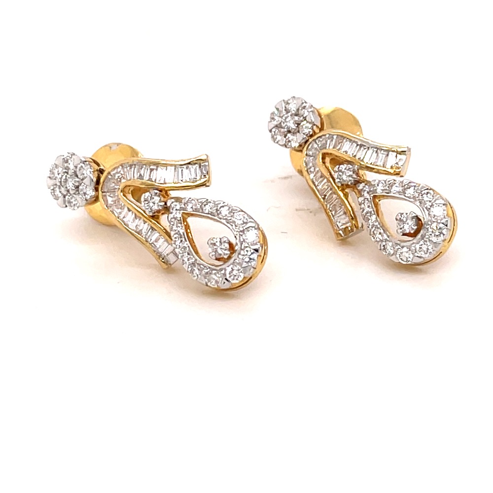 Sparkling diamond earring