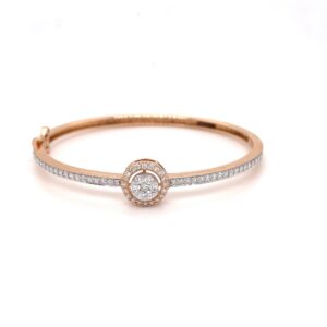 Admirable diamond bracelet