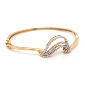 Alluring diamond bracelet