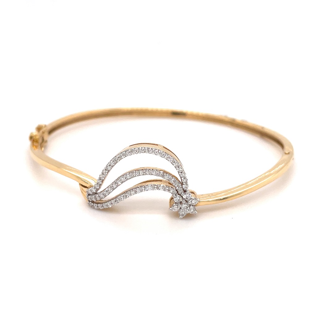 Alluring diamond bracelet