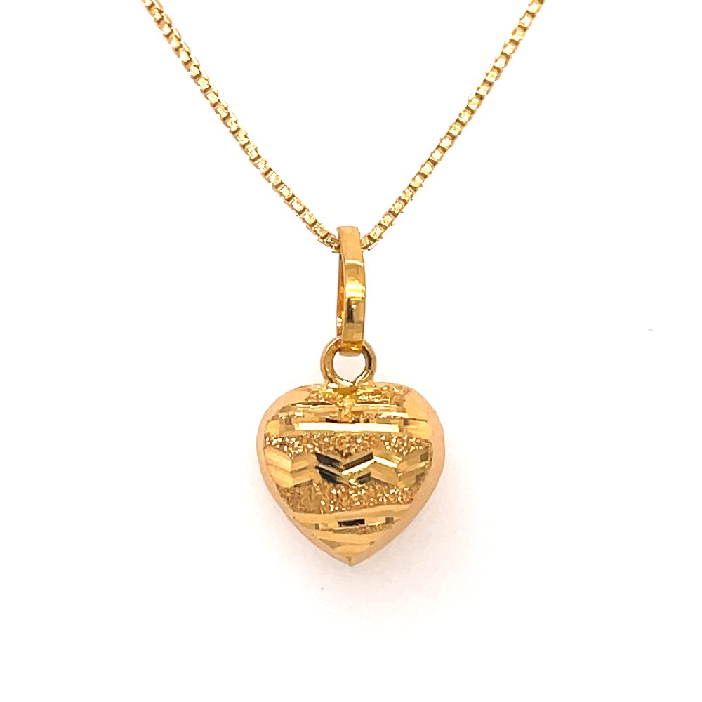 Heart shaped gold pendant