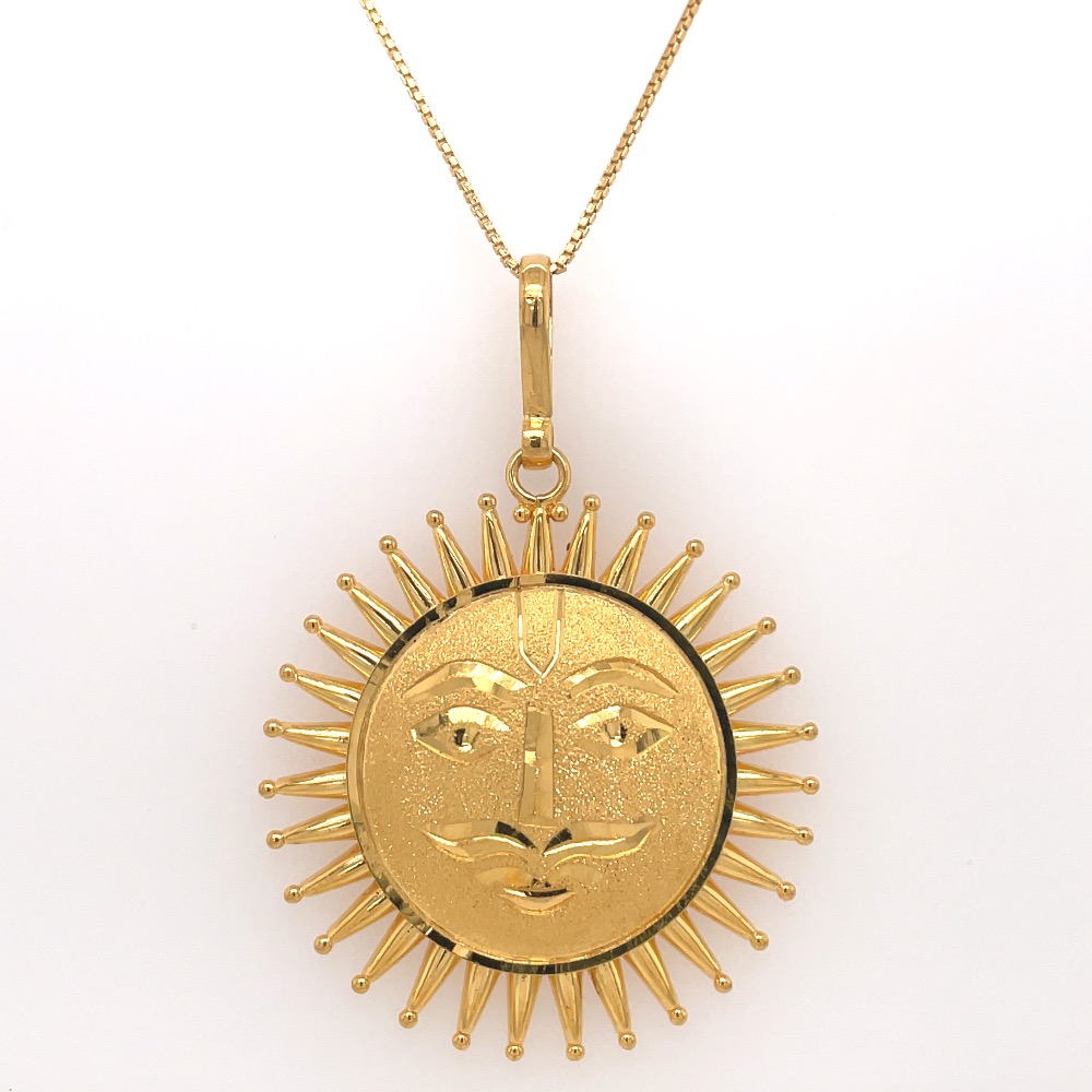 Sun shaped gold pendant