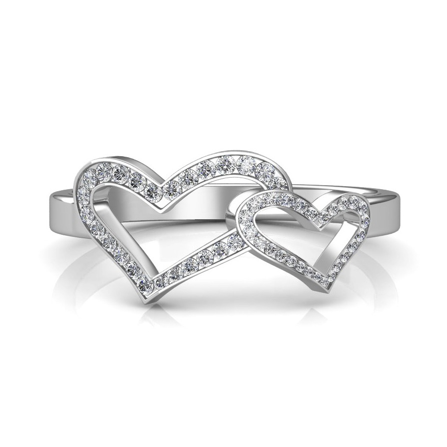 18K / 750 Round Diamond Heart Shape Engagement Ring