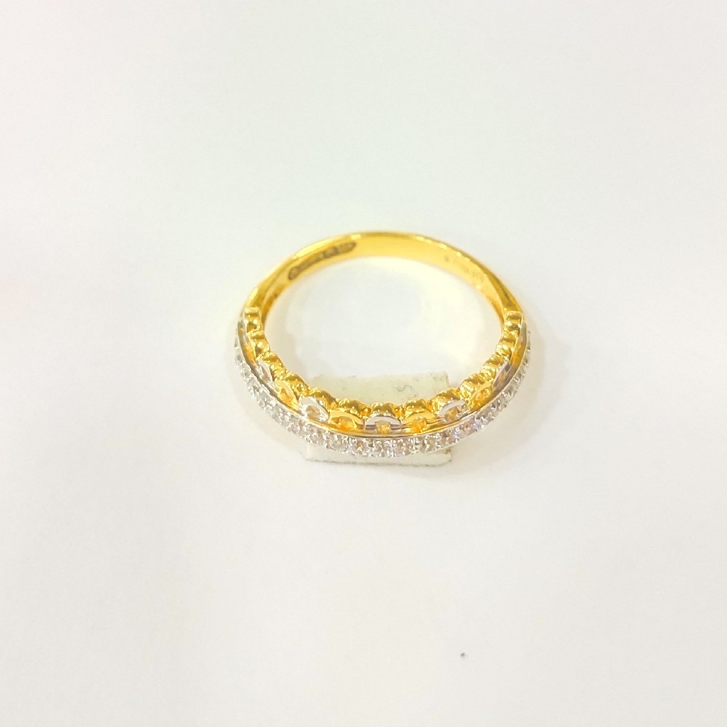 916 HM CERTIFIED GOLD ANTIQUE DESIGN DIAMOND LADIES RING