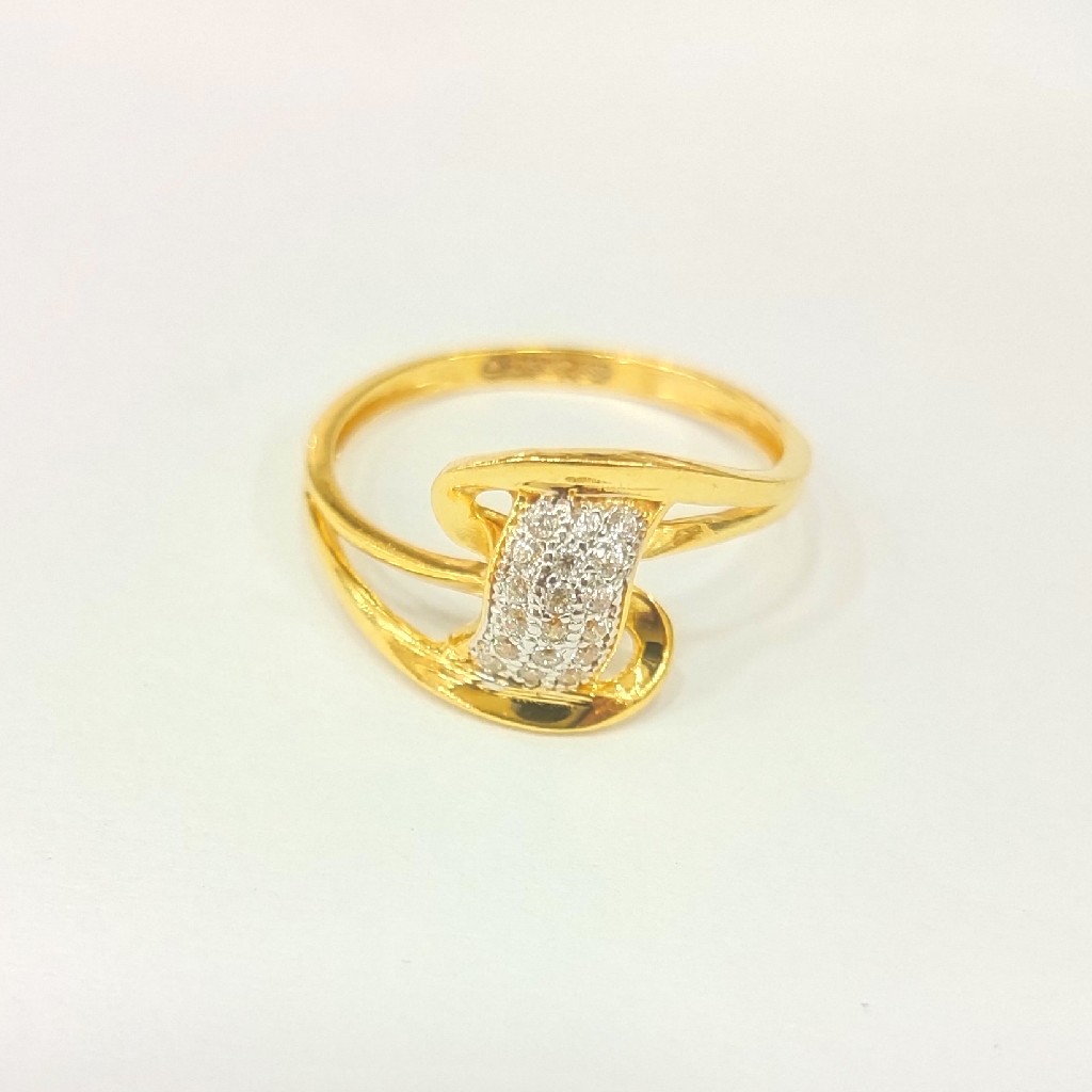 916 HM CERTIFIED GOLD FANCY DESIGN LADIES DIAMOND RING