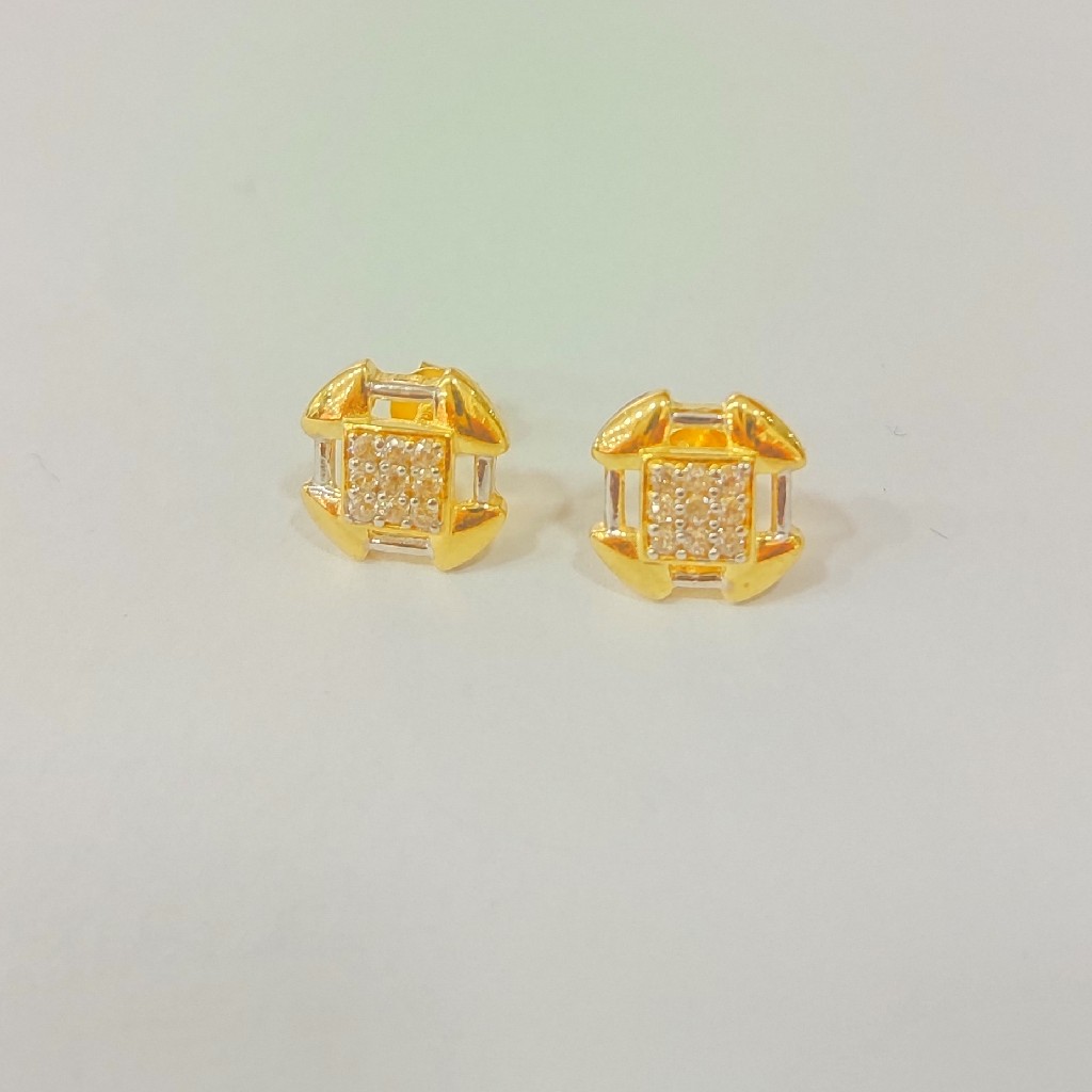 18kt gold certified fancy diamond ladies earrings