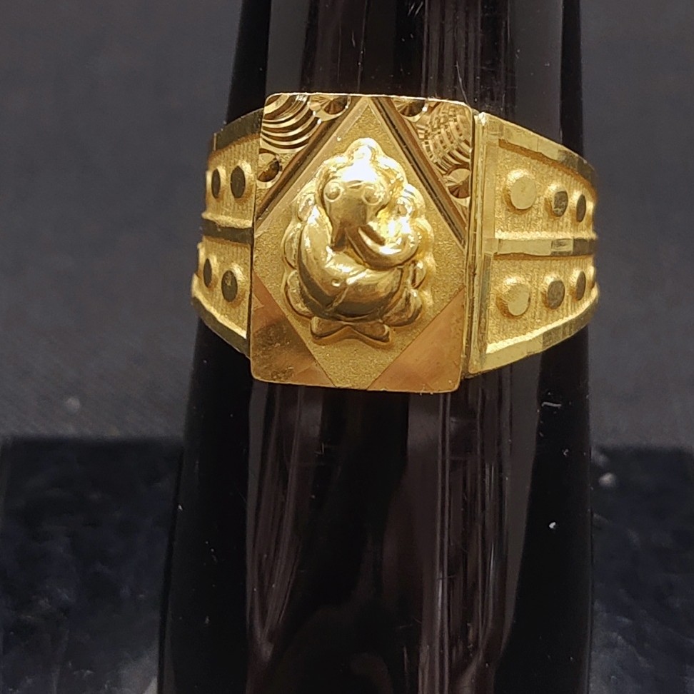 22KT Gold Ganpati design Gent's Ring