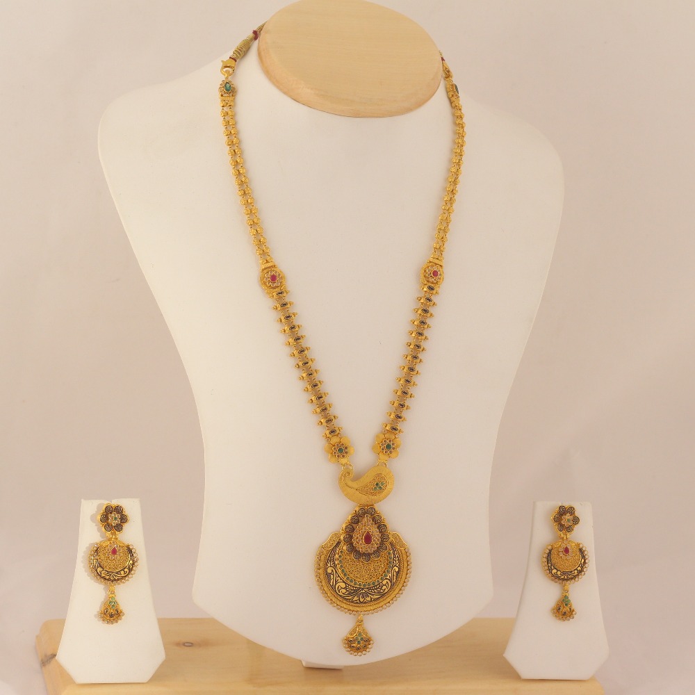 Calcutti Gold Designer Necklace Set