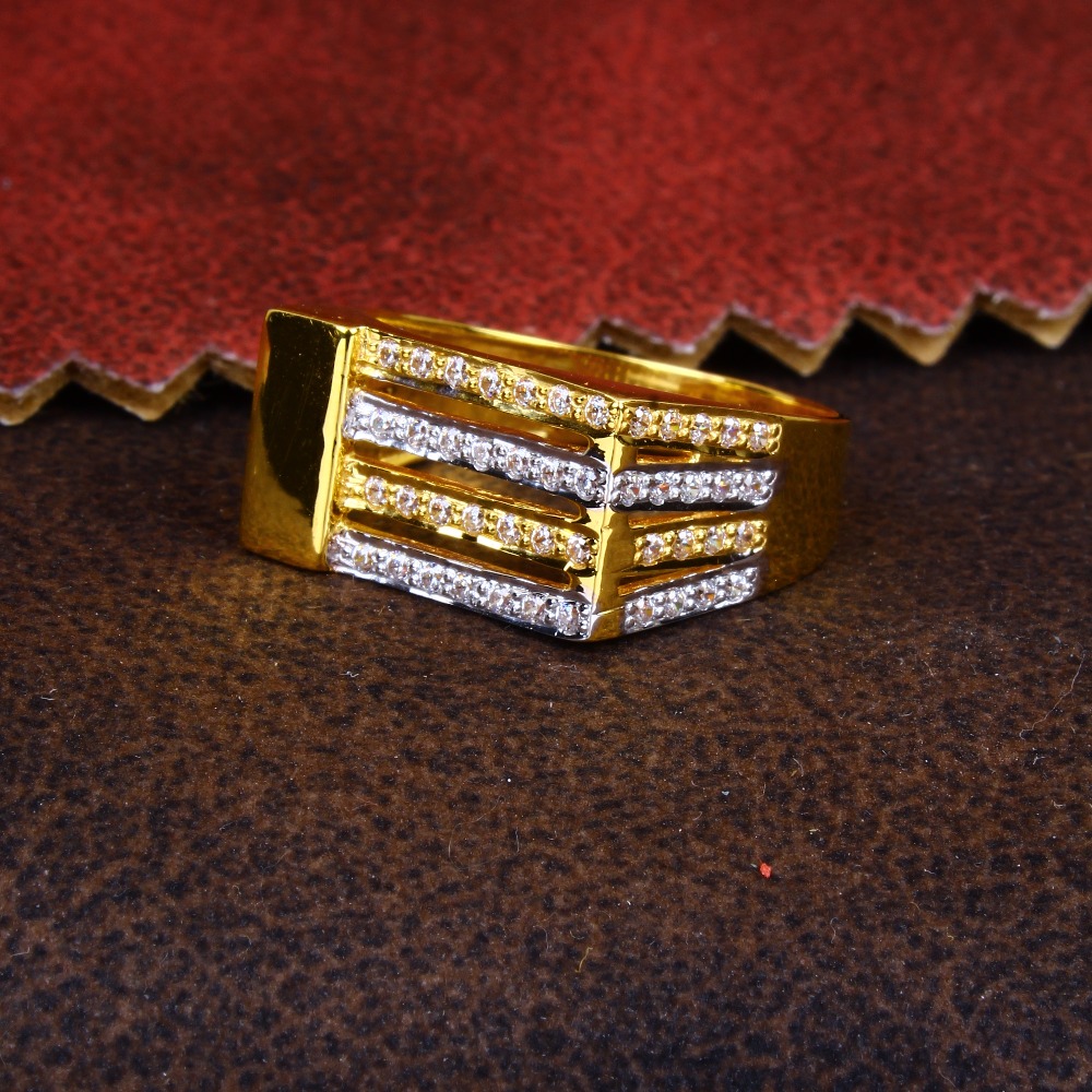gold attractive diamond Ring 152