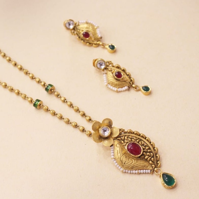 916 gold Stylish Dokiya Set AD003