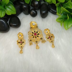 Antique pendant set