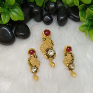 916 antique pendant set
