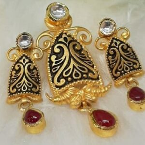 916 antique pendant set