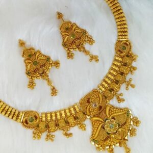 916 semi antique short set