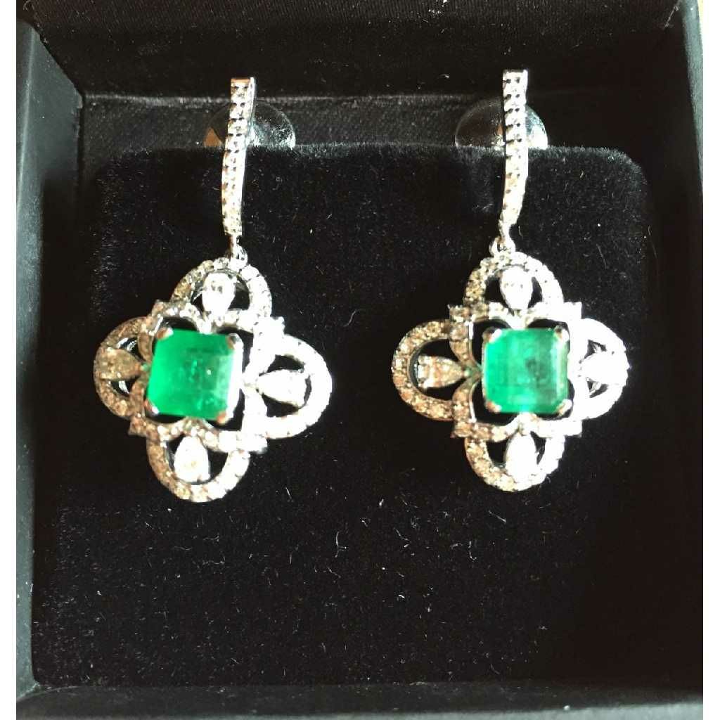 916 Gold Stylish Diamond Ladies Earrings