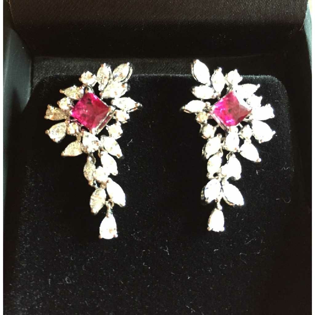 Stylish 916 Gold Diamond Ladies Earrings