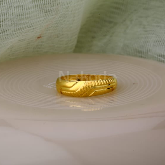 916 Gold CZ Hallmark Classic Mens Plain Ring MPR296