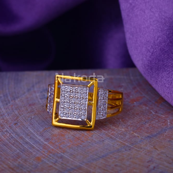 916 Gold CZ Mens Ring MR904