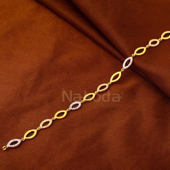 916 Gold CZ Ladies Bracelet LB599