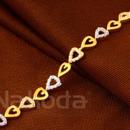 916 Gold Hallmark Gorgeous Ladies Bracelet LB597 - Image 2