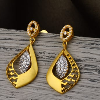 916 Gold CZ Hallmark Ladies Delicate Jummar Earrings LJE516