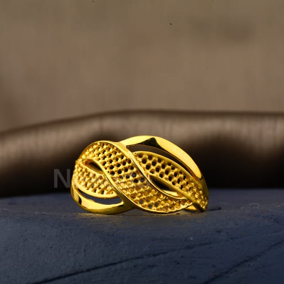 22KT Gold Fancy Ladies Plain Ring LPR527