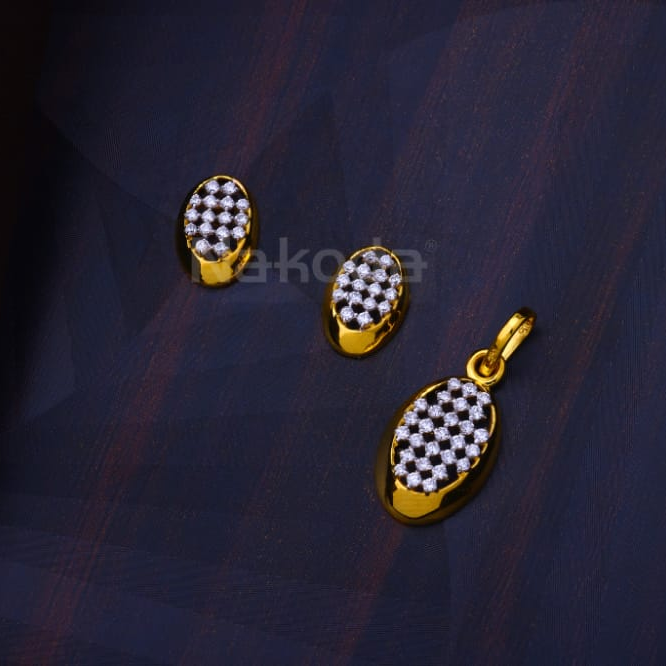 916 Gold Ladies Classic Fancy Pendant Set FPS550