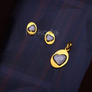 22KT Gold CZ Hallmark Stylish Ladies Fancy Pendant Set FPS548
