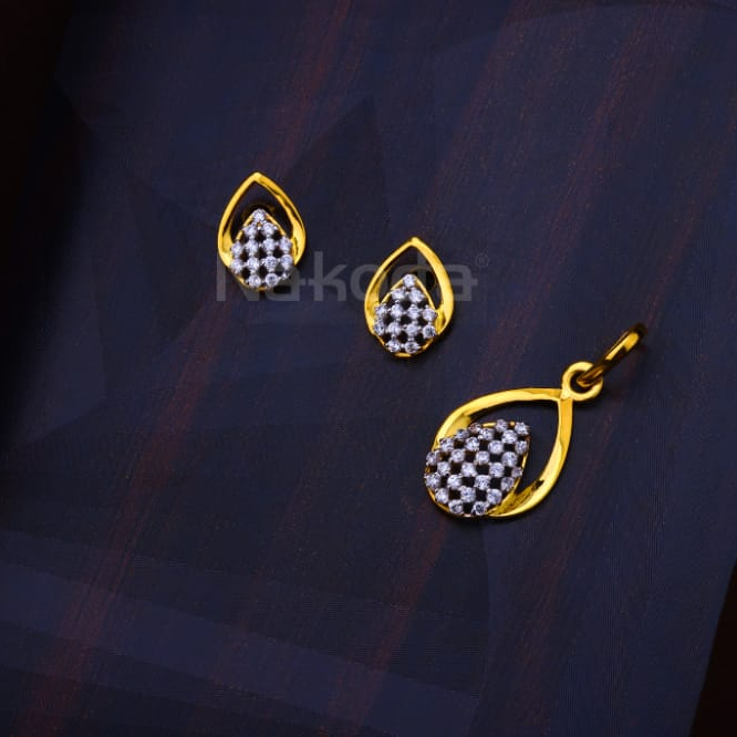 22KT Gold Hallmark Delicate Ladies Fancy Pendant Set FPS533