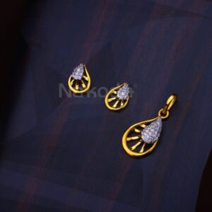 22KT Gold Hallmark Ladies Fancy Pendant Set FPS530