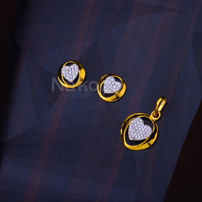 22KT Gold Ladies Delicate Fancy Pendant Set FPS526