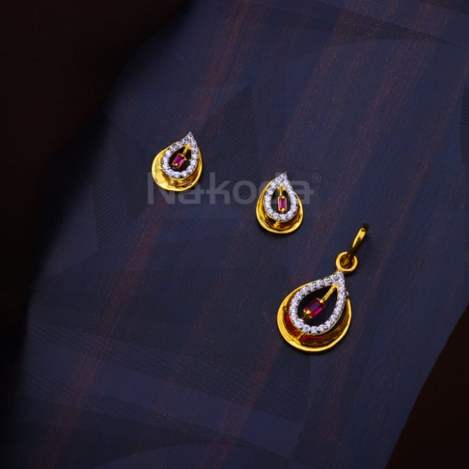 916 Gold CZ Designer Ladies Fancy Pendant Set FPS512