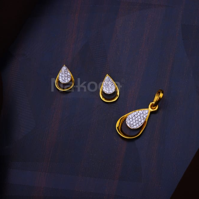916 Gold CZ Ladies Fancy Pendant Set FPS509