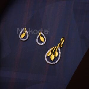 916 Gold Hallmark Stylish Ladies Fancy Pendant Set FPS508