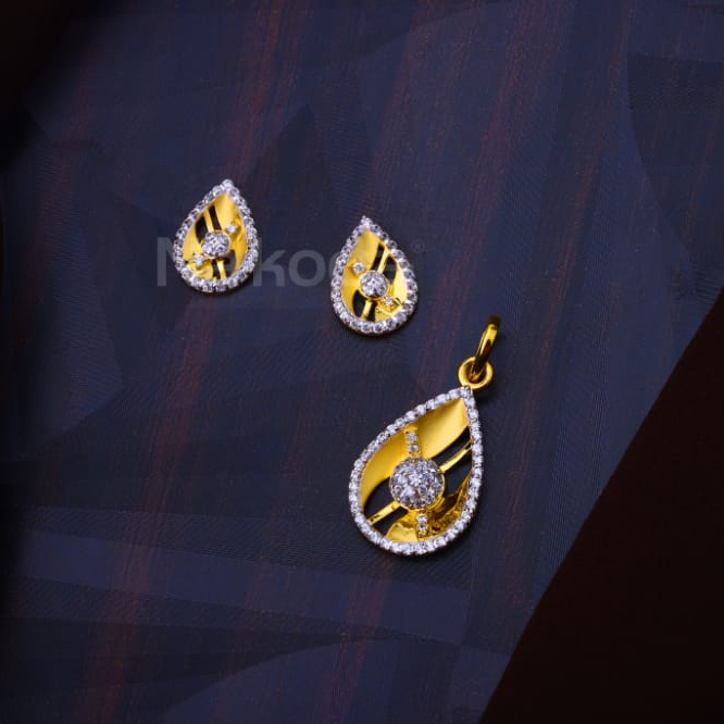 916 Gold Ladies Stylish Fancy Pendant Set FPS501