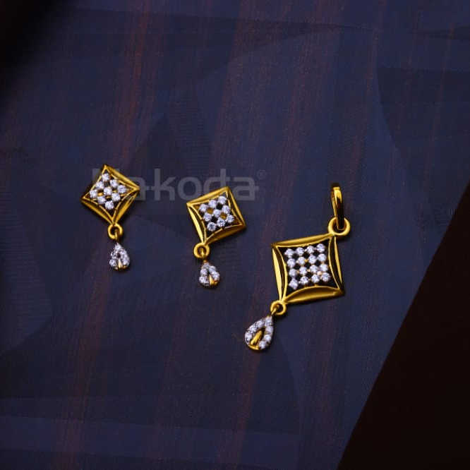 916 Gold Ladies Gorgeous Fancy Pendant Set FPS500 - Image 3