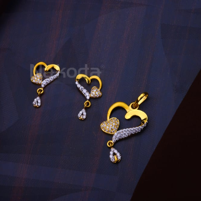 916 Gold Ladies Delicate Fancy Pendant Set FPS499
