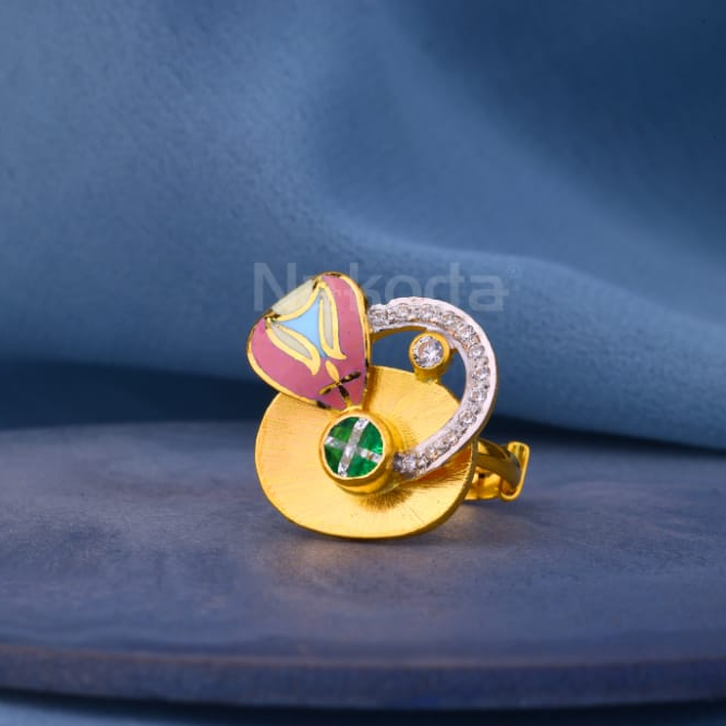 22KT Gold Ladies Fancy Antique Ring LAR381