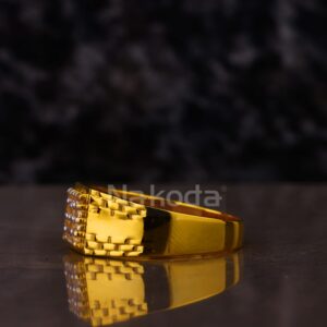 916 Gold CZ Hallmark Classic Men's Ring MR852