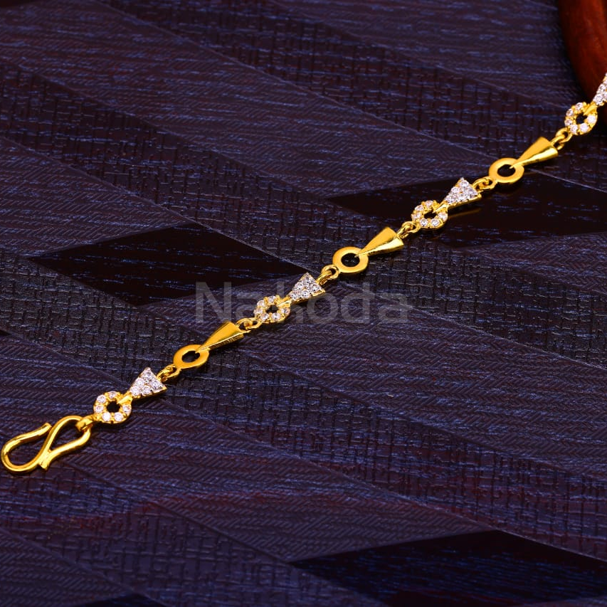 916 Gold Hallmark Ladies Fancy Bracelet LB490