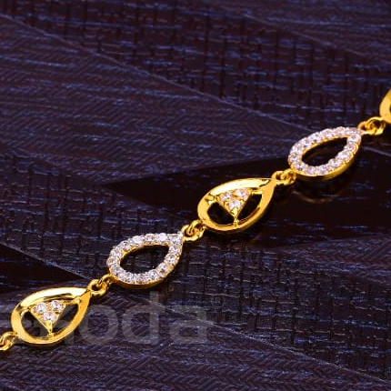 916 Gold Hallmark Ladies Designer Bracelet LB493 - Image 2