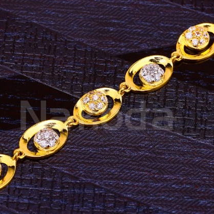 916 Gold Hallmark Ladies Delicate Bracelet LB477 - Image 2