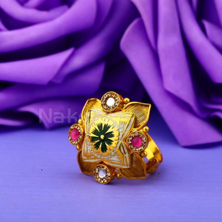 22KT Gold Antique Ladies Ring LAR310