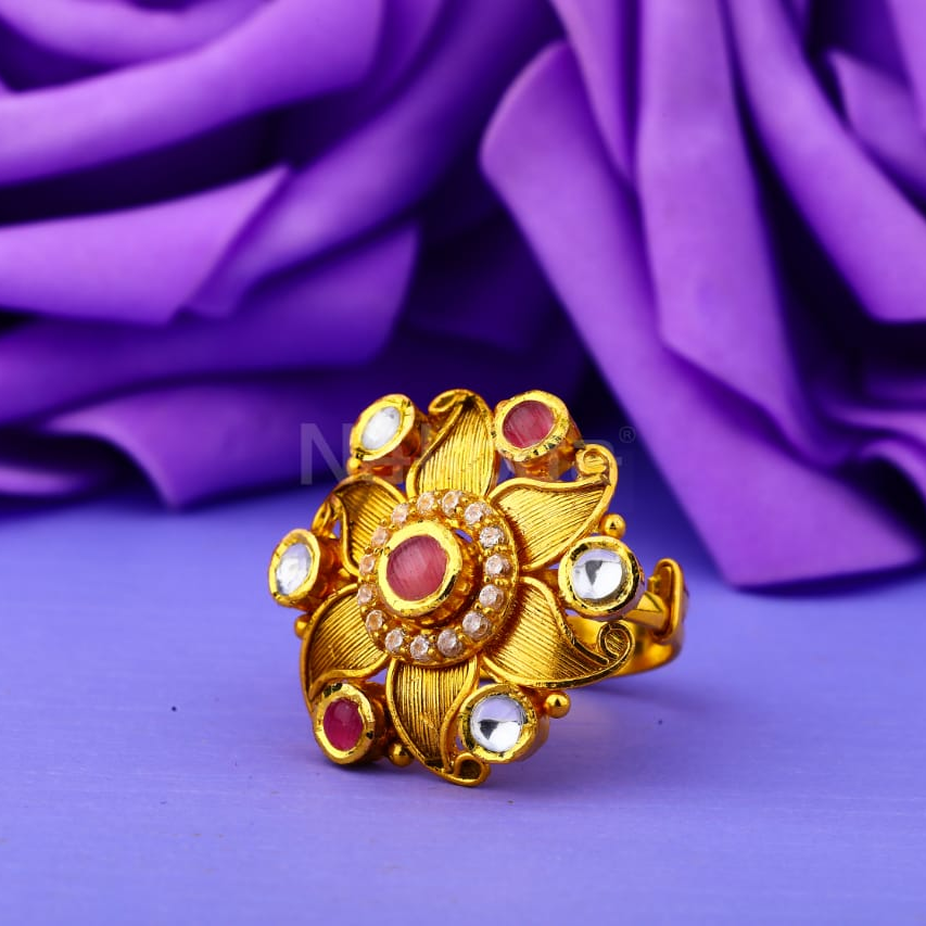 916 Gold CZ Antique Ladies Ring LAR300