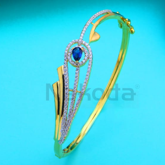 750 Gold Hallmark Ladies Exclusive Kada Bracelet LKB241