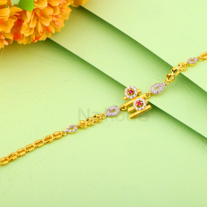 22KT Gold Ladies Fancy Bracelet LB515