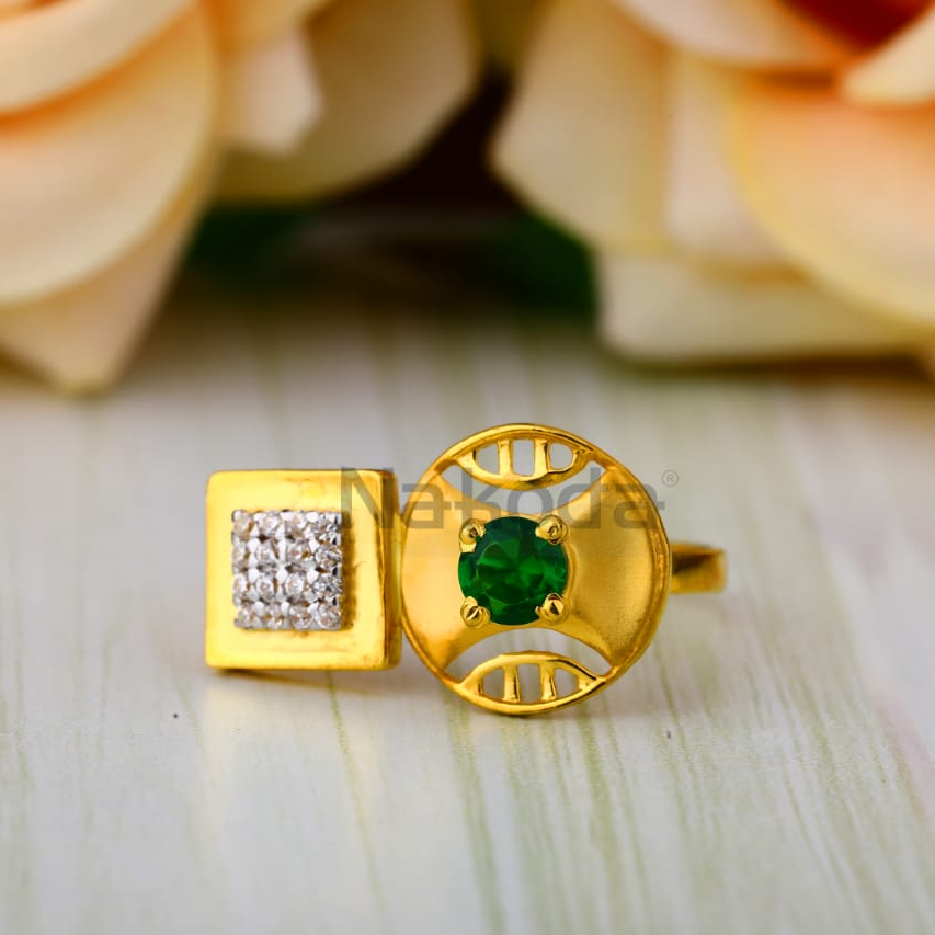 916 Gold Hallmark Ladies Ring LLR362