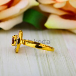 916 Gold Ladies Ring LLR409