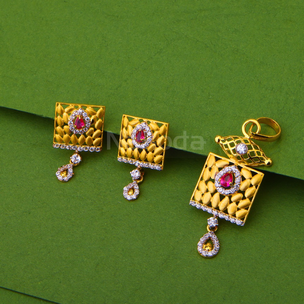 916 Gold Classic Ladies Fancy Pendant Set FPS481